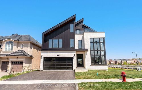 88 Cosford St, Aurora, ON, L4G0J7 | Card Image