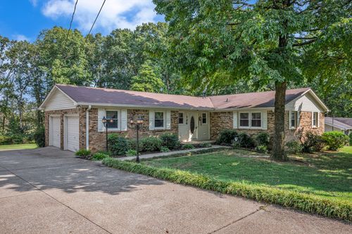 126 Robin Hood Rd, Dickson, TN, 37055-2727 | Card Image