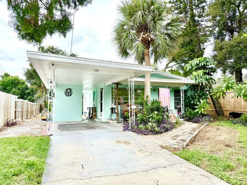 528 E Center St, Tarpon Springs, FL, 34689-4328 | Card Image