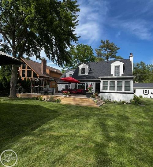 28800 Old North River Rd, Harrison Twp, MI, 48045-1622 | Card Image