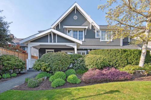 2075 Esquimalt Ave, West Vancouver, BC, V7V1S3 | Card Image