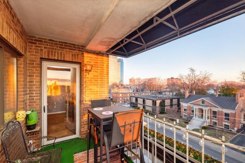 apt-202-355 S Broadway, Lexington, KY, 40508-2558 | Card Image