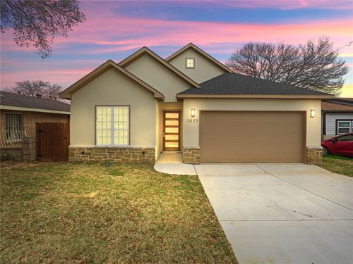 1033 E Bowie St, Fort Worth, TX, 76104-7217 | Card Image