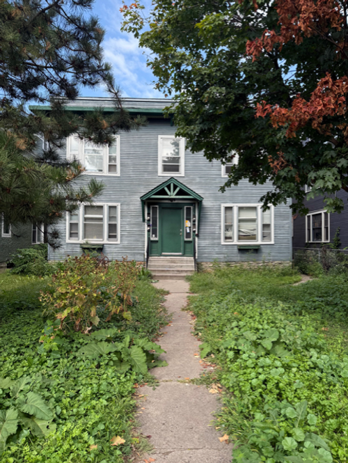 2416 4th Ave S, Minneapolis, MN, 55404-3627 | Card Image