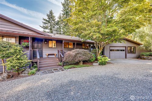10413 Ne Brackenwood Ln, Bainbridge Island, WA, 98110-1123 | Card Image