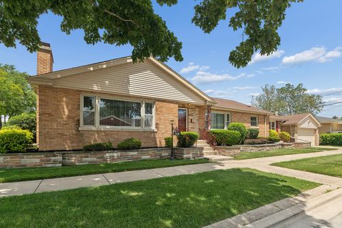 2928 W 92nd St, Evergreen Park, IL, 60805-1723 | Card Image
