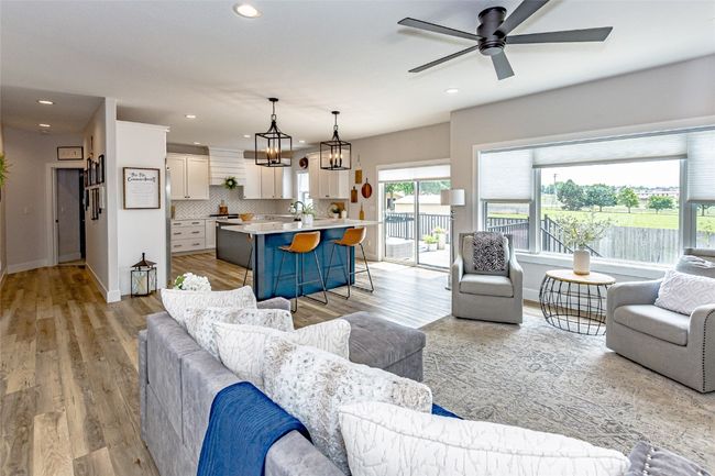 608 Pointer Cir, House other with 5 bedrooms, 3 bathrooms and null parking in Center Point IA | Image 5