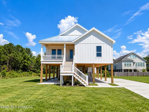 404 Fourth Street, Waveland, MS, 39576 | Card Image
