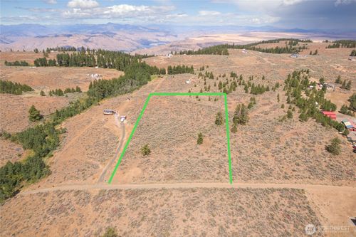 215 Chipmunk Trail Rd, East Wenatchee, WA, 98802-8629 | Card Image