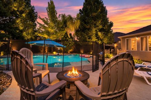 1092 Heartland Dr, Manteca, CA, 95337-7951 | Card Image