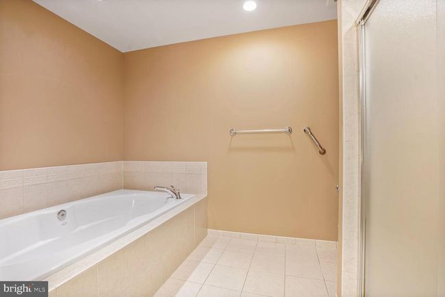 UNIT-1106 - 1830 Fountain Dr, Condo with 2 bedrooms, 2 bathrooms and null parking in RESTON VA | Image 17