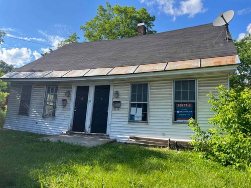 90 Mount Vernon St, St. Johnsbury, VT, 05819-2897 | Card Image