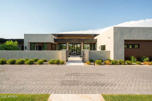 7044 E Cheney Dr, Paradise Valley, AZ, 85253-3529 | Card Image