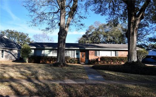 5711 Navaho Trl, Alexandria, LA, 71301-2835 | Card Image