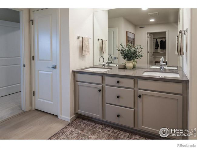 EXAMPLE PHOTO: MASTER BATH | Image 31