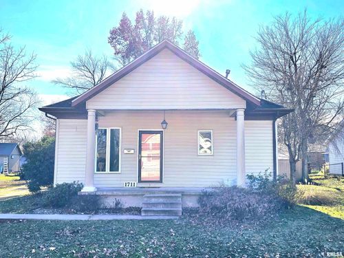 1711 W Cherry St, Marion, IL, 62959-1250 | Card Image