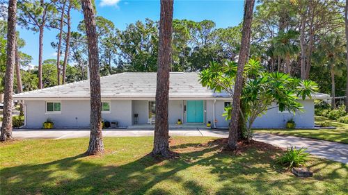 8693 15th St N, St Petersburg, FL, 33702-2907 | Card Image