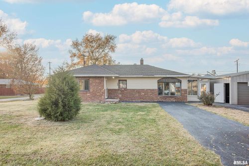 508 S 4th St, Irvington, IL, 62848-1109 | Card Image