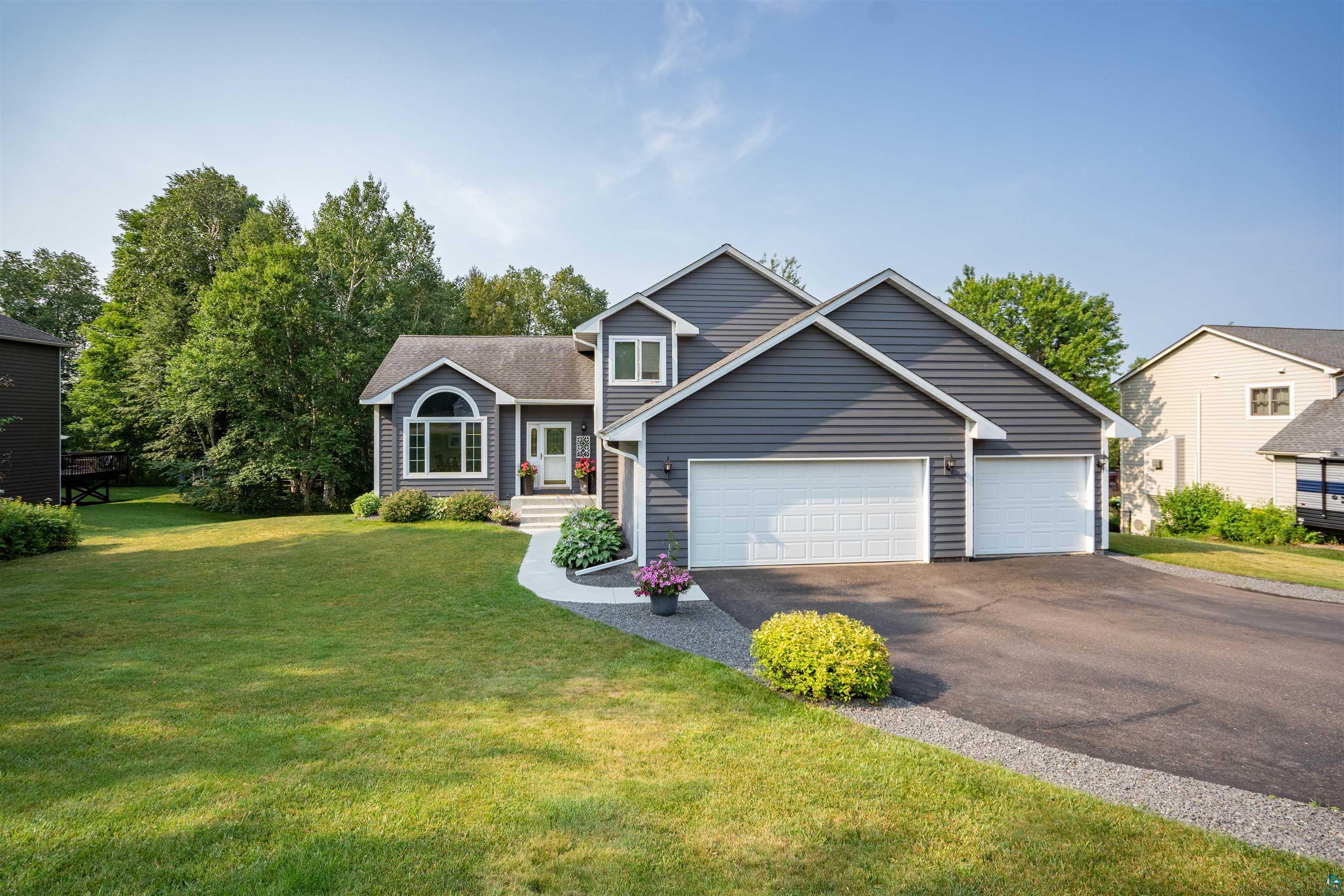 Adrian Ln, Hermantown, MN 55811