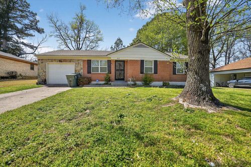 4537 Whiteside St, Memphis, TN, 38109-8615 | Card Image