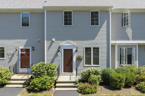 878 Bullocks Point Ave, Riverside, RI, 02915-4702 | Card Image