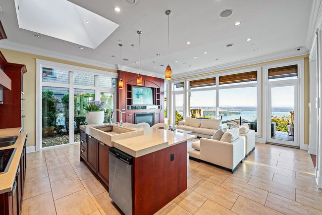 2409 Halston Crt, House other with 5 bedrooms, 6 bathrooms and 3 parking in West Vancouver BC | Image 6