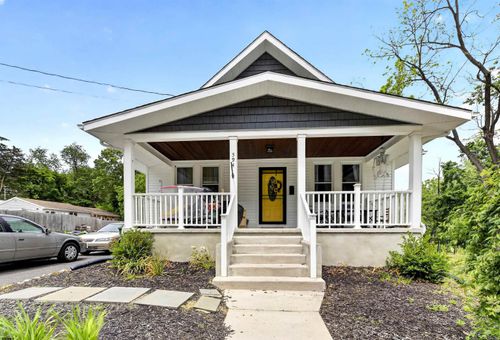 594 E Holly Ave, Pitman, DE, 08071-1701 | Card Image