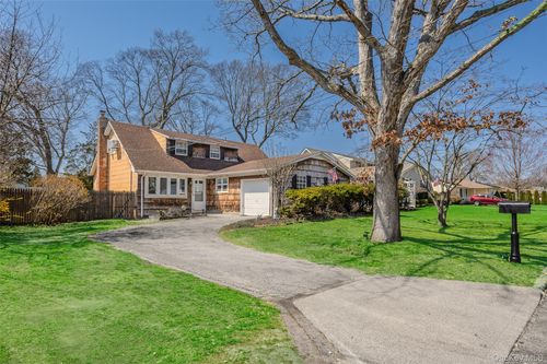 26 Allegheny Dr E, Farmingville, NY, 11738-2851 | Card Image