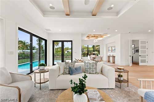 2200 11th Street N, NAPLES, FL, 34103 | Card Image