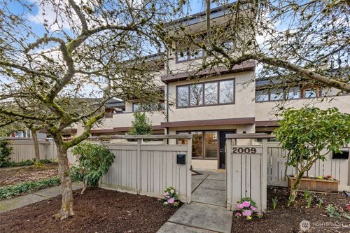 2009 42nd Ave E, Seattle, WA, 98112-2713 | Card Image