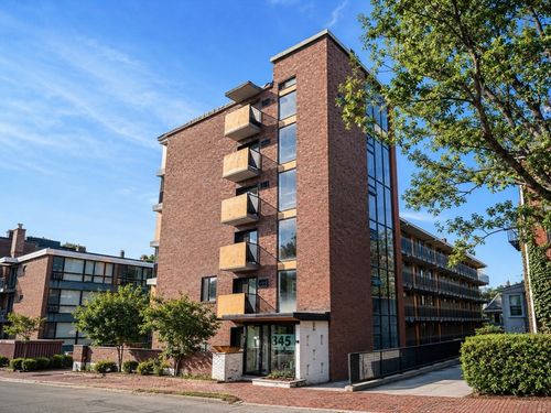3b-345 Harvard St, Cambridge, MA, 02138-4298 | Card Image