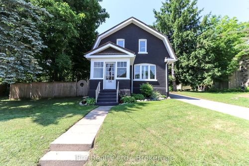 116 Trafalgar Rd, Hillsburgh, ON, N0B1Z0 | Card Image