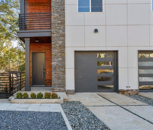 147 Hutchinson St Ne, Atlanta, GA, 30307-3803 | Card Image