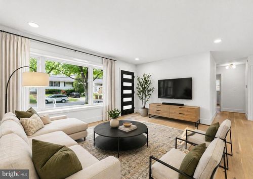 1018 Brice Rd, ROCKVILLE, MD, 20852-1201 | Card Image