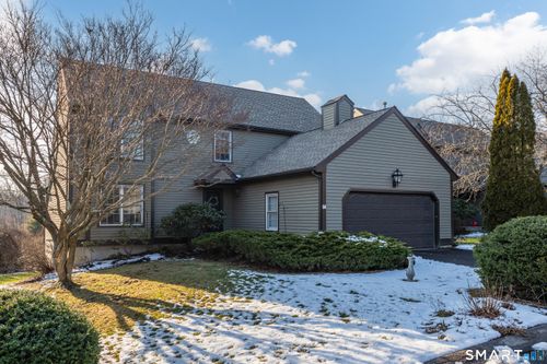 83-83 Long Hill Farm, Guilford, CT, 06437-1869 | Card Image