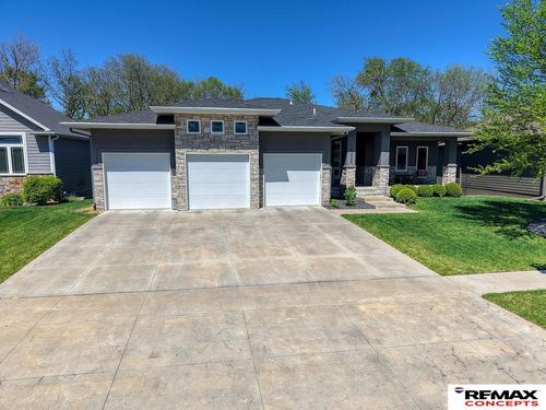 9338 Northern Sky Rd, Lincoln, NE, 68505-1003 | Card Image