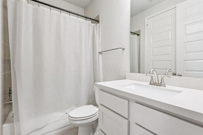 Full Ensuite Bath down | Image 20