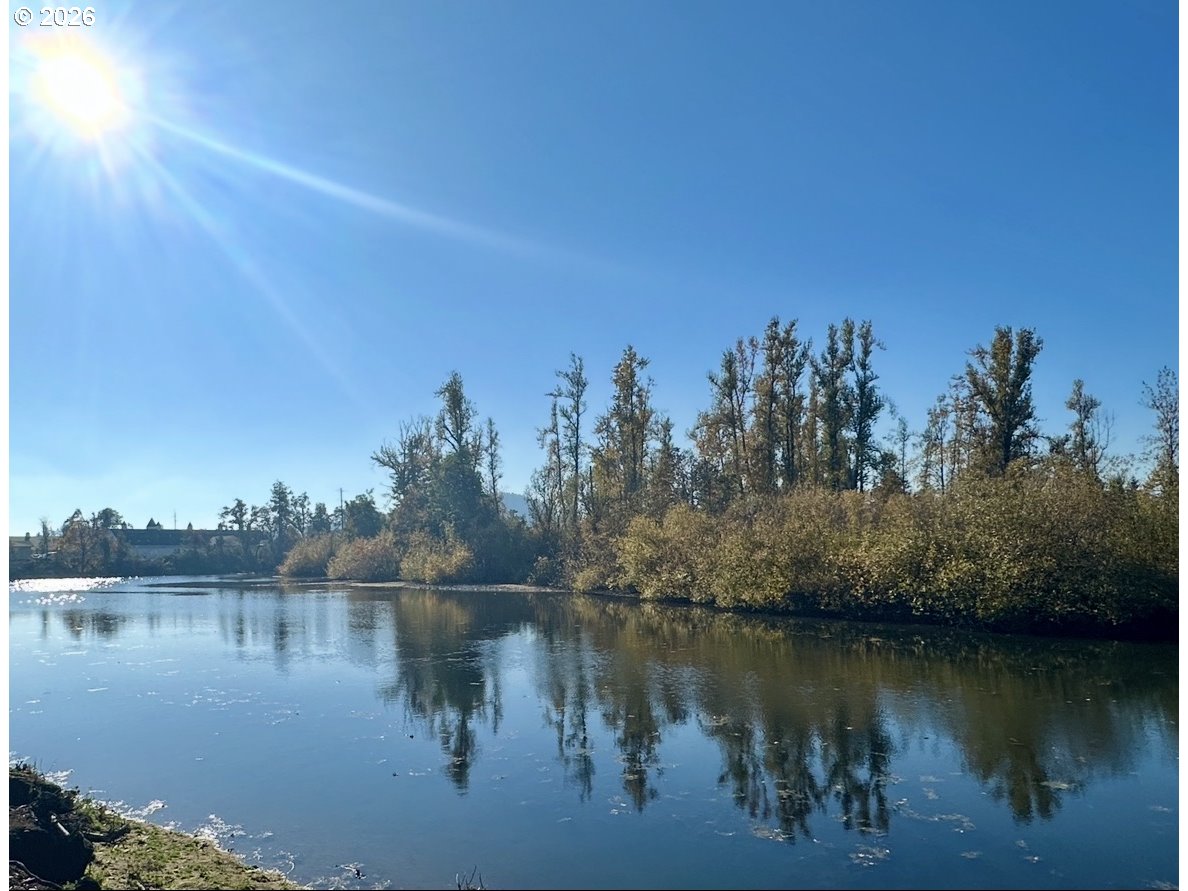 Land in Creswell 4