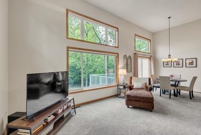 Living Room | Image 8