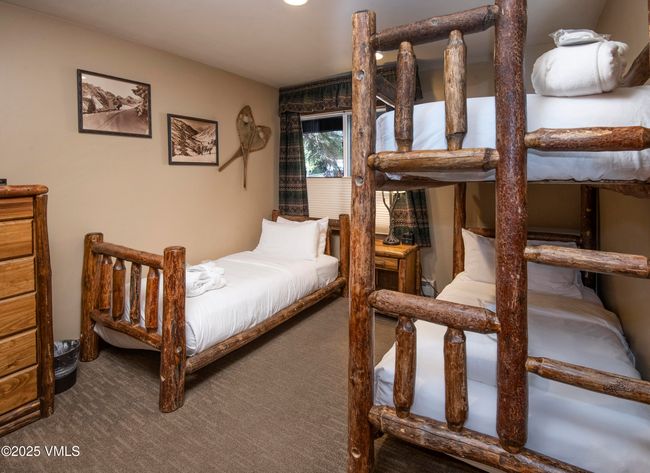 215216 - 684 W Lionshead Cir, Condo with 2 bedrooms, 2 bathrooms and null parking in Vail CO | Image 13