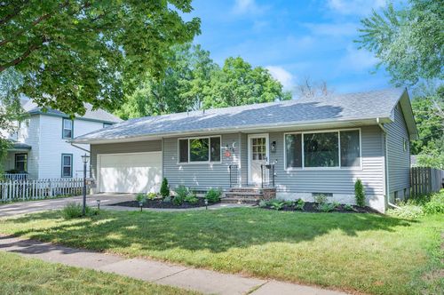 415 N Fremont St, River Falls, WI, 54022-2126 | Card Image