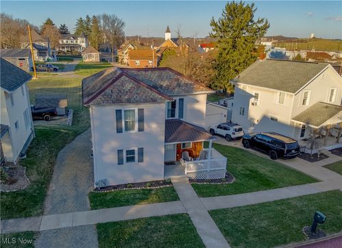 131 Maple St Sw, Sugarcreek, OH, 44681-9121 | Card Image