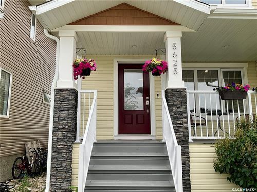 5625 Cederholm Ave, Regina, SK, S4W0M9 | Card Image