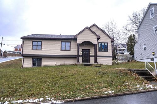 2024 14th Ave, Altoona, PA, 16601-2443 | Card Image