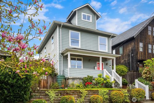 227 29th Avenue E, Seattle, WA, 98112 | Card Image