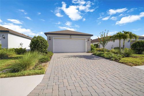6548 Silverstar Dr, SARASOTA, FL, 34240-2368 | Card Image