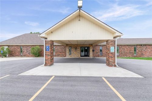 12320 Parallel Parkway, Kansas City, KS, 66109 | Card Image