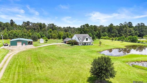 18555 Laklon Rd, Greenwell Springs, LA, 70739-6330 | Card Image