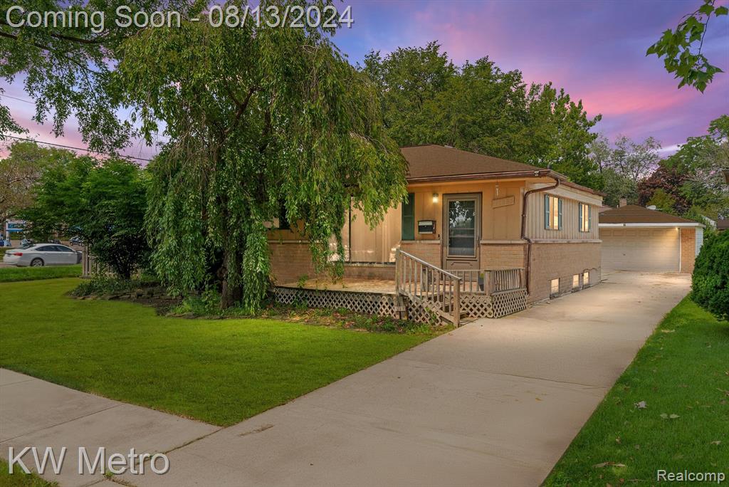Stamford Ave, Warren, MI 48089