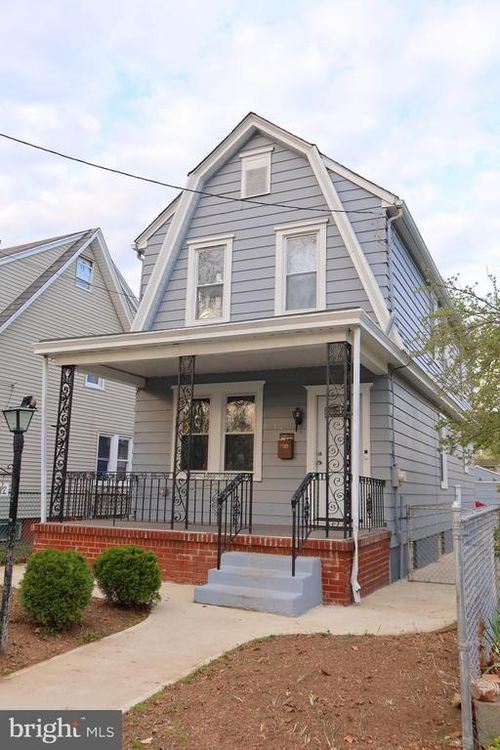 1012 Franklin St, Trenton, NJ, 08610-6117 | Card Image